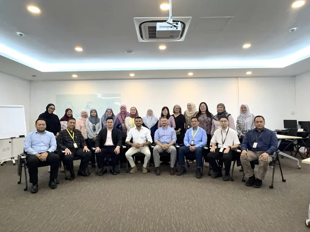 A leadership cohort group photo in Singapore